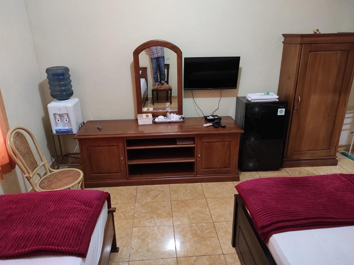 Hotel Randik Sekayu エクステリア 写真